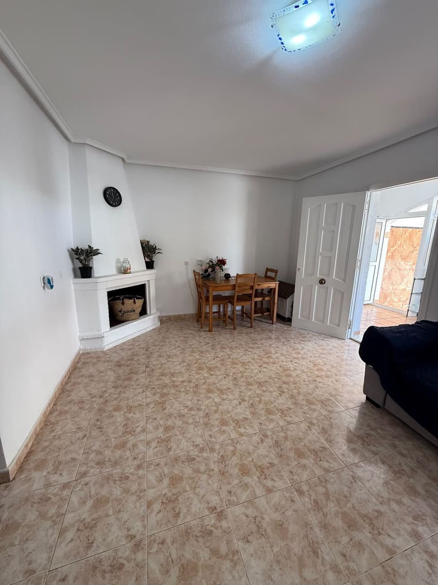 2 bedroom Townhouse for sale in Villamartin with pool garage - € 225,000 (Ref: 10160407)