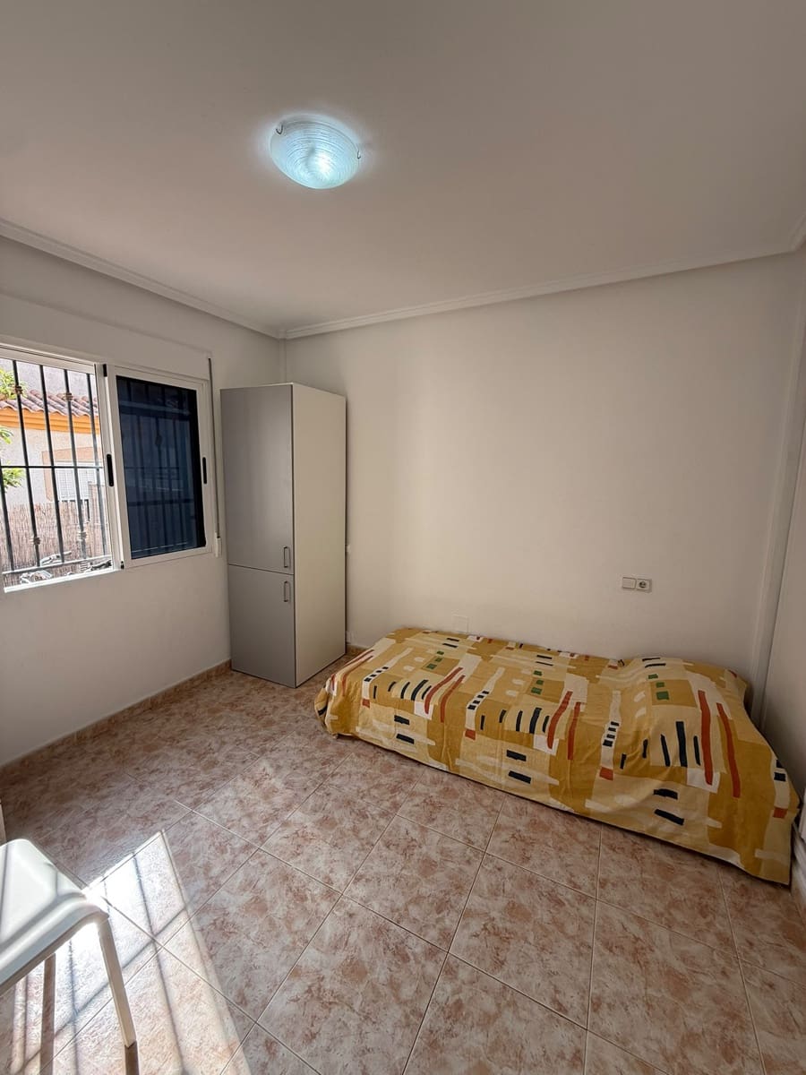 2 bedroom Townhouse for sale in Villamartin with pool garage - € 225,000 (Ref: 10160407)