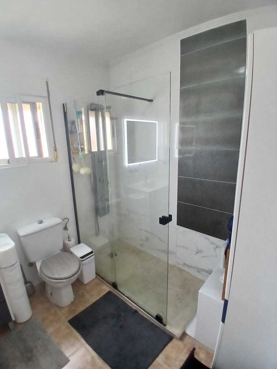 3 bedroom Villa for sale in Villamartin with pool garage - € 299,950 (Ref: 10160420)