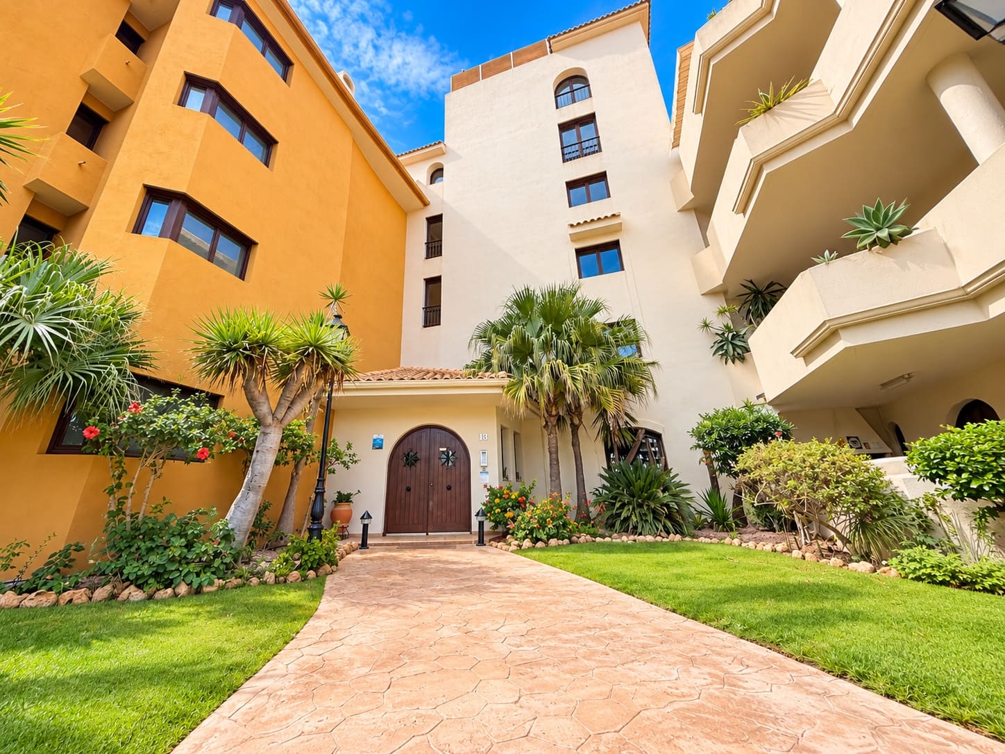 2 soveværelse Lejlighed til salg i Orihuela Costa med swimmingpool garage - € 289.000 (Ref: 10160422)