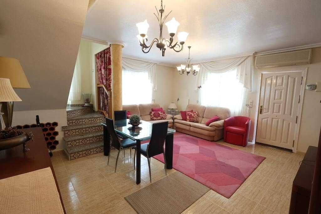 3 bedroom Villa for sale in Villamartin with pool garage - € 360,000 (Ref: 10163442)