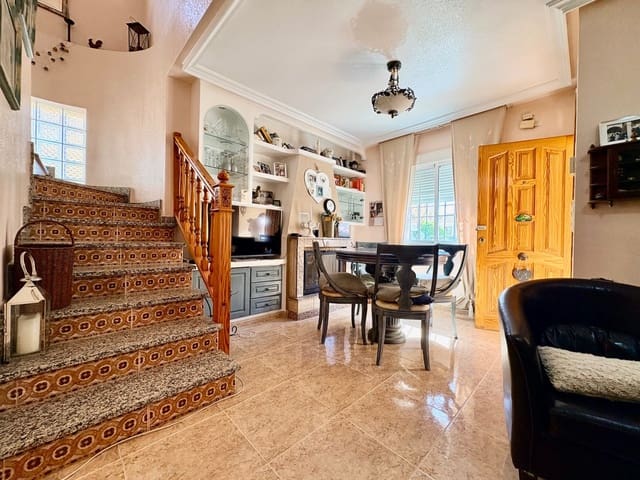 3 soveværelse Byhus til salg i Playa Flamenca, Orihuela med swimmingpool - € 225.000 (Ref: 10165606)