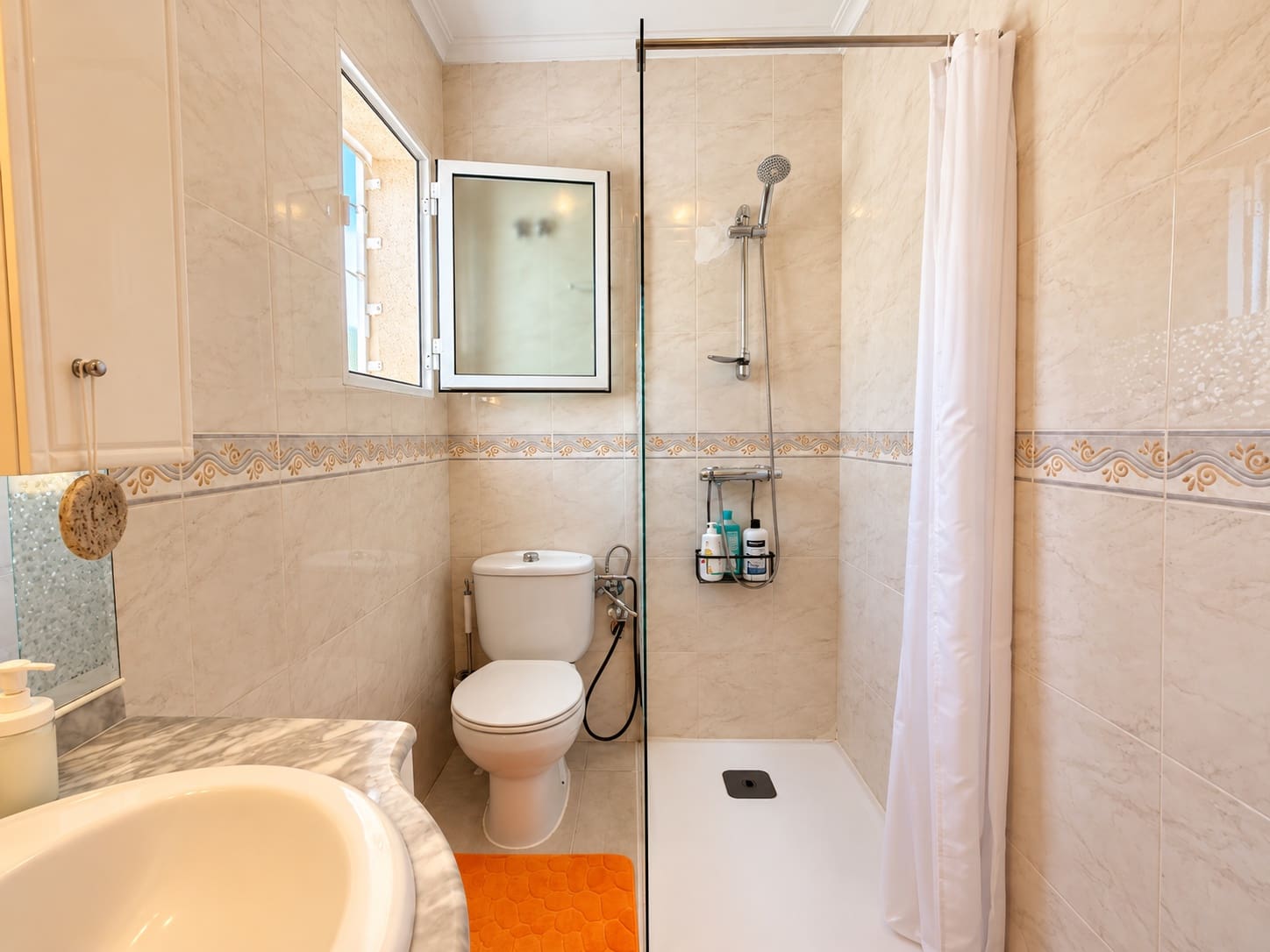 Casa de 3 habitaciones en Playa Flamenca en venta con piscina garaje - 215.000 € (Ref: 10181005)