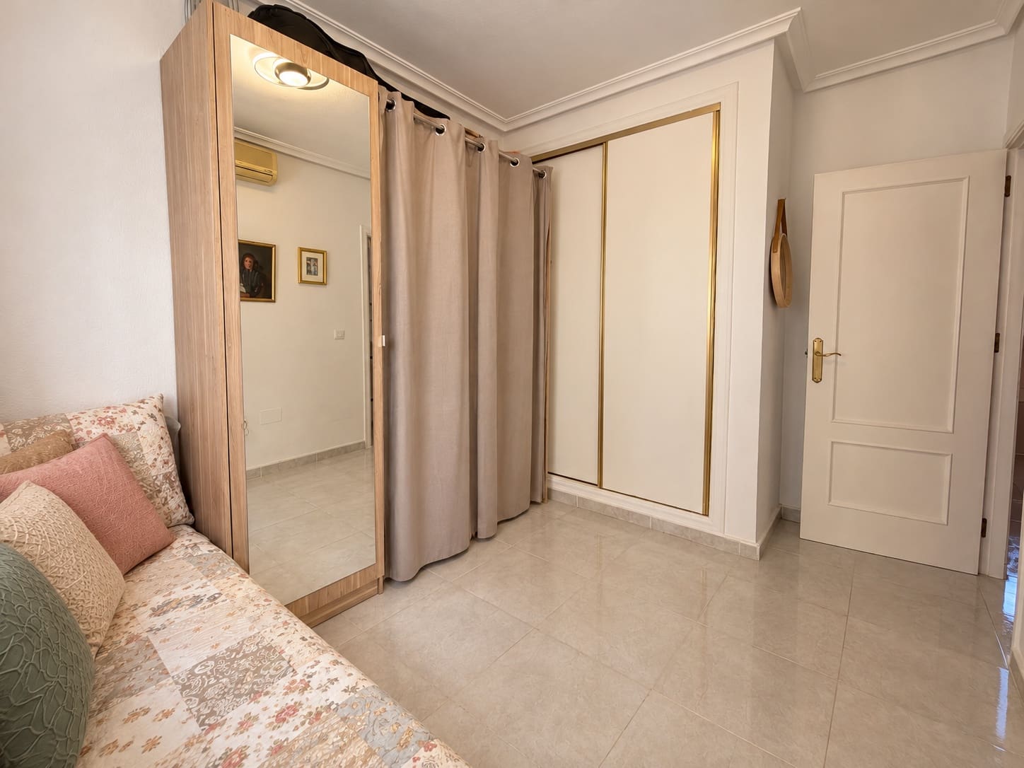 Casa de 3 habitaciones en Playa Flamenca en venta con piscina garaje - 215.000 € (Ref: 10181005)