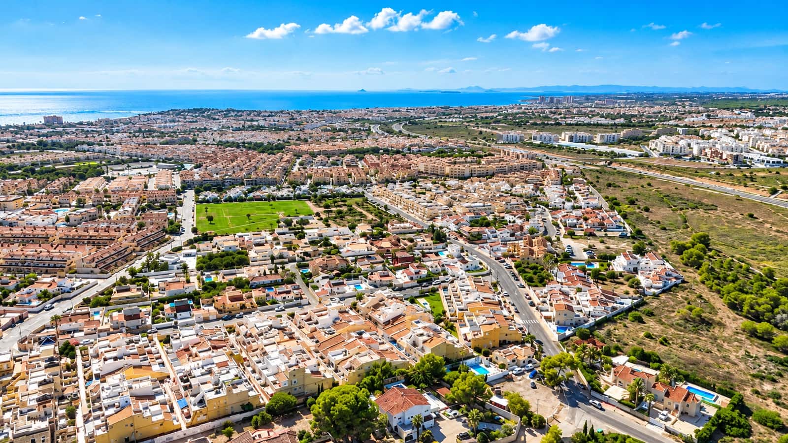 Casa de 3 habitaciones en Playa Flamenca en venta con piscina garaje - 215.000 € (Ref: 10181005)