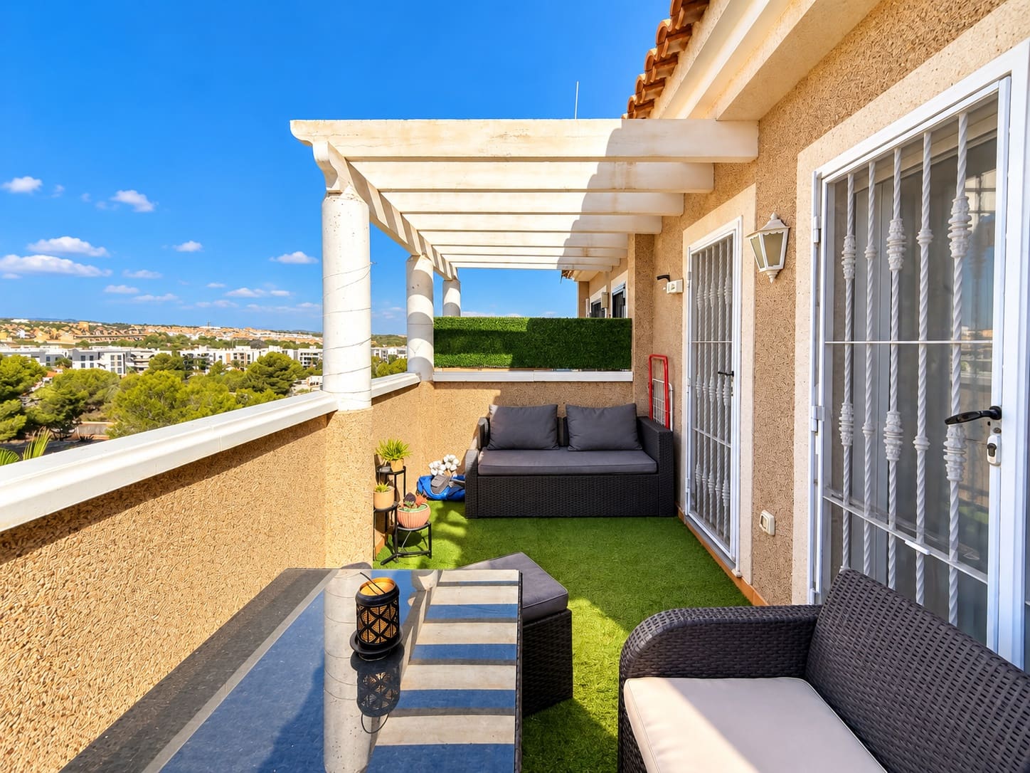 Casa de 3 habitaciones en Playa Flamenca en venta con piscina garaje - 215.000 € (Ref: 10181005)
