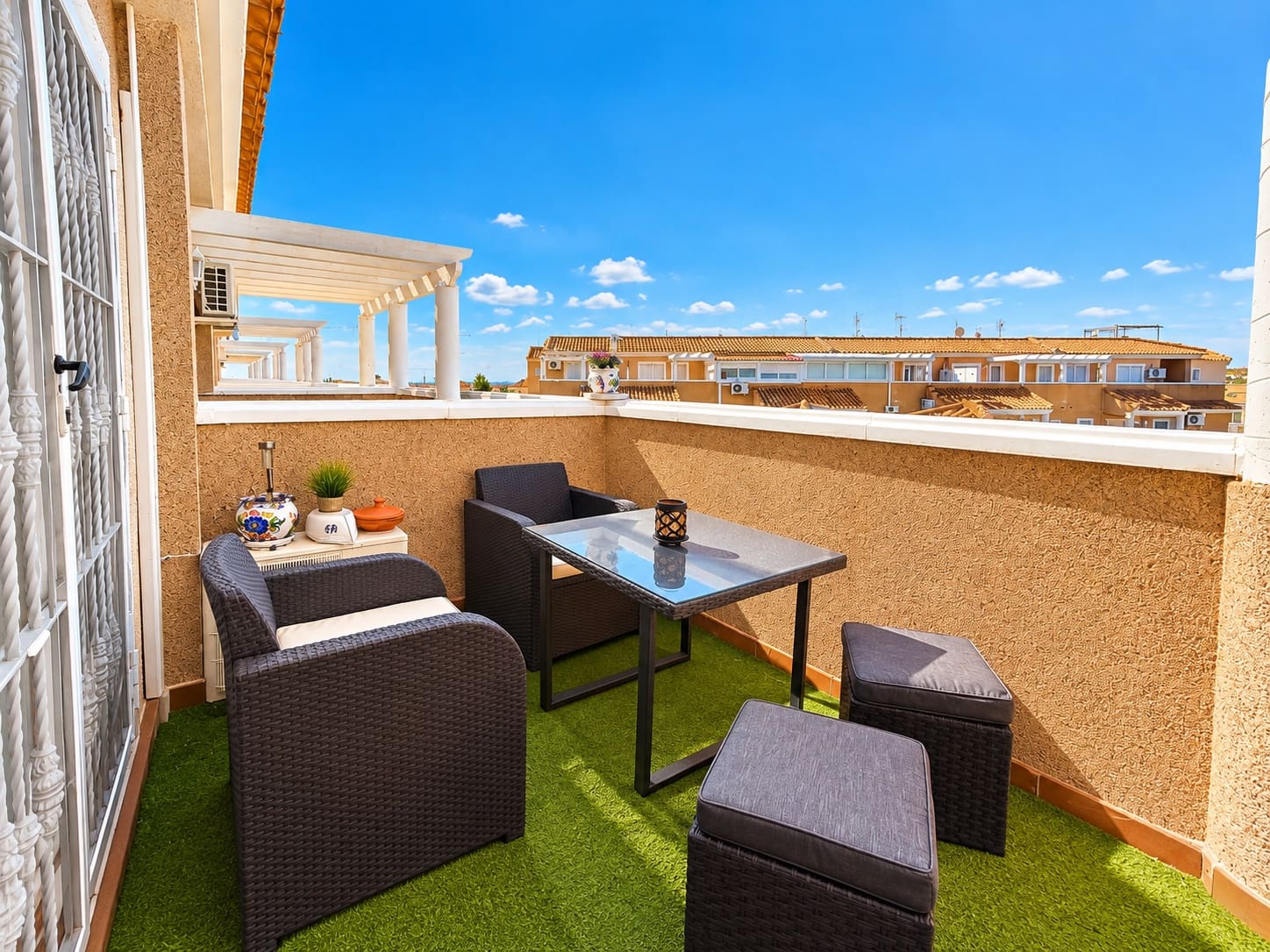 Casa de 3 habitaciones en Playa Flamenca en venta con piscina garaje - 215.000 € (Ref: 10181005)