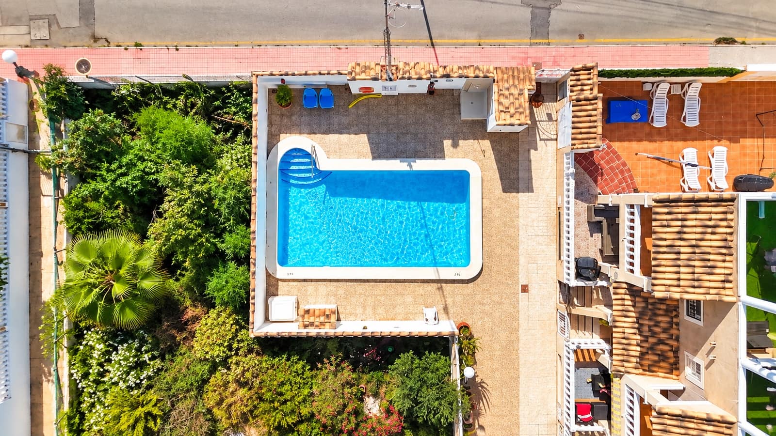 Casa de 3 habitaciones en Playa Flamenca en venta con piscina garaje - 215.000 € (Ref: 10181005)