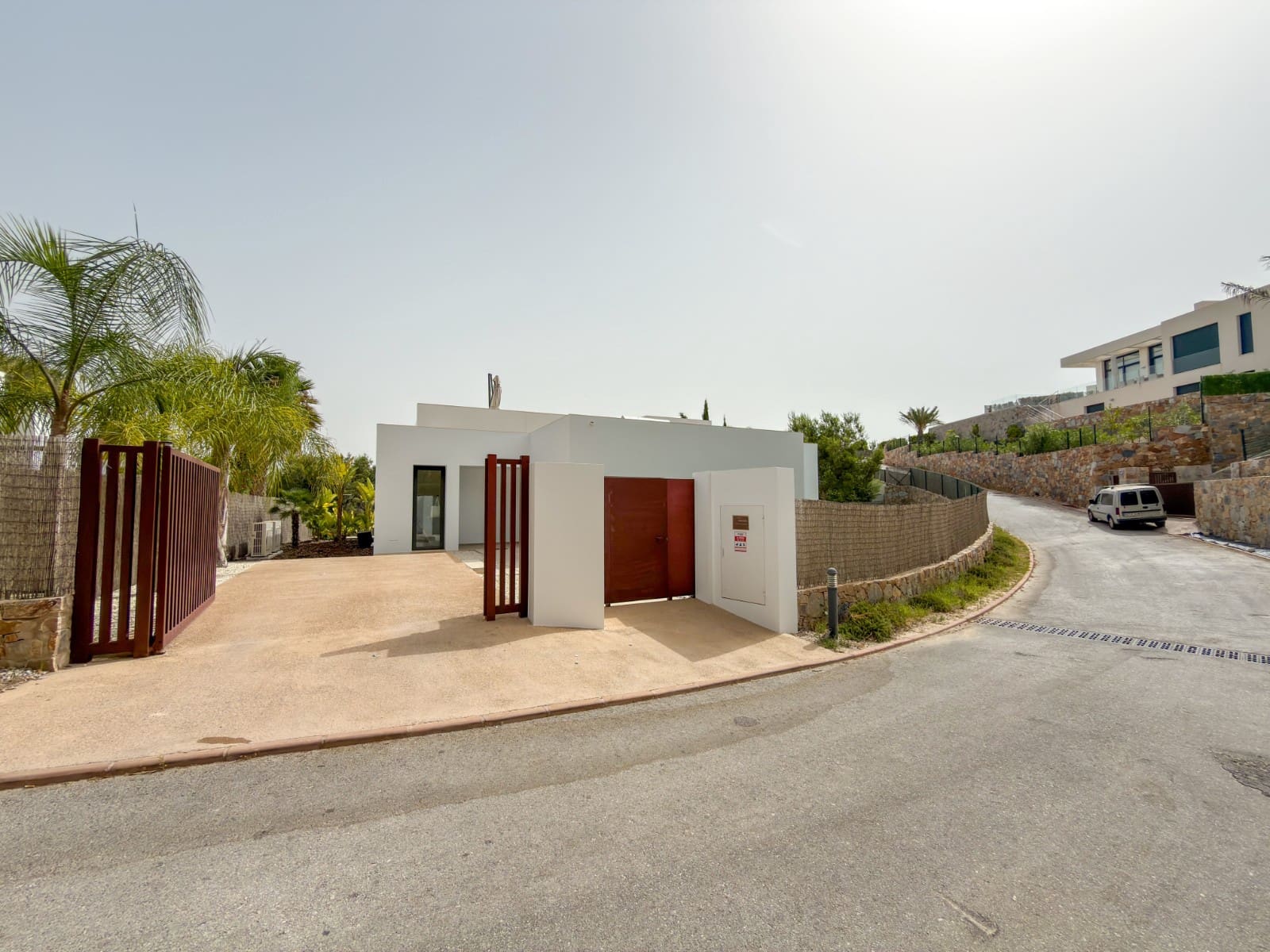 Chalet de 3 habitaciones en Las Colinas Golf en venta con piscina garaje - 995.000 € (Ref: 10181006)