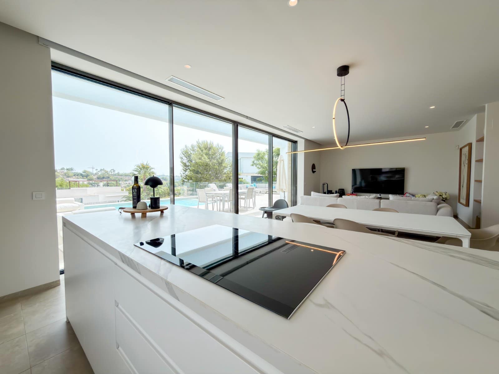 Chalet de 3 habitaciones en Las Colinas Golf en venta con piscina garaje - 995.000 € (Ref: 10181006)