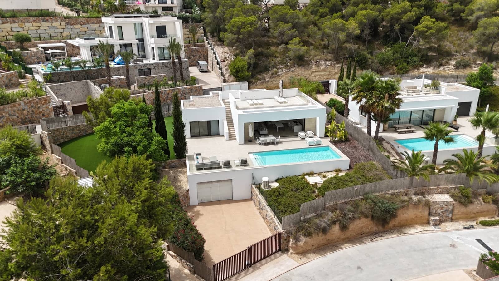 Chalet de 3 habitaciones en Las Colinas Golf en venta con piscina garaje - 995.000 € (Ref: 10181006)