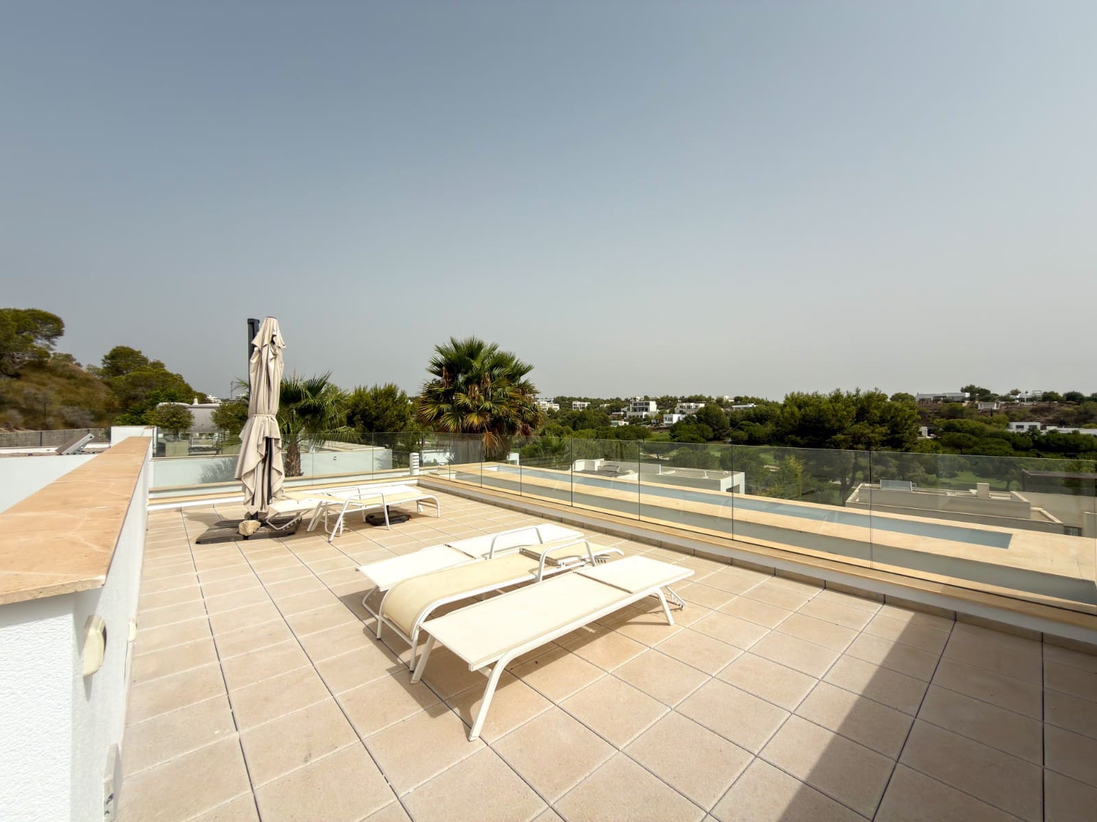 Chalet de 3 habitaciones en Las Colinas Golf en venta con piscina garaje - 995.000 € (Ref: 10181006)