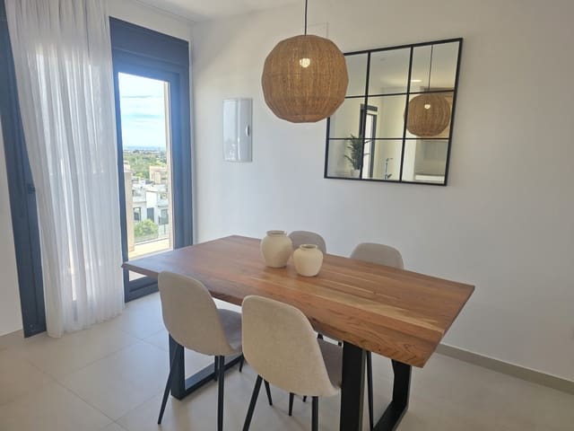 Apartamento de 2 habitaciones en Pinar de Campoverde, Pilar de la Horadada en venta con piscina garaje - 346.000 € (Ref: 10185868)