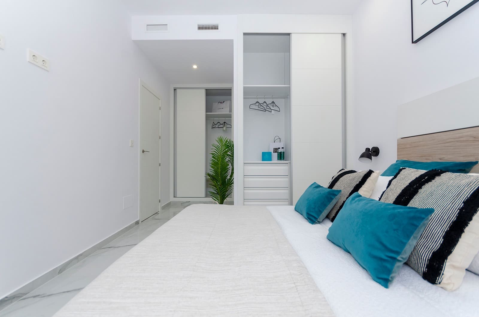 3 bedroom Villa for sale in Torrevieja with pool - € 349,000 (Ref: 8279523)