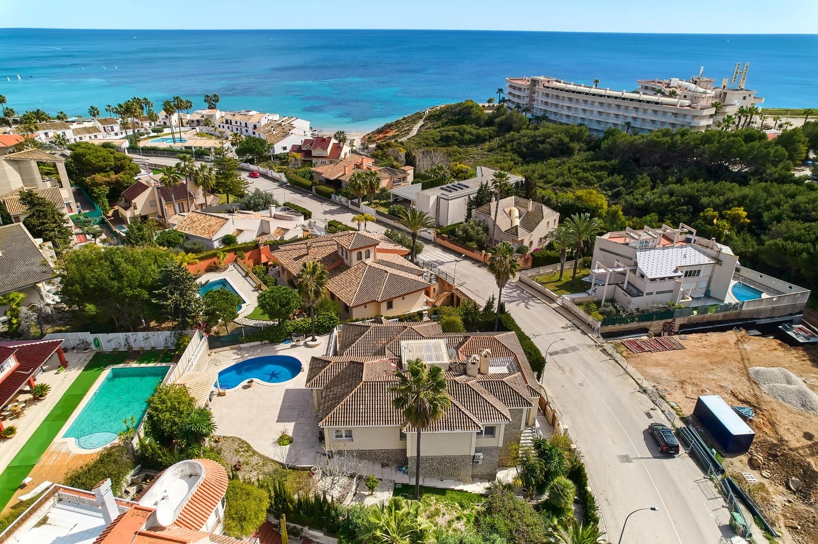 4 bedroom Villa for sale in Dehesa de Campoamor with pool - € 990,000 (Ref: 8279527)