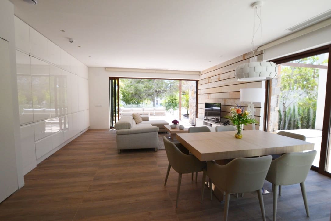 4 bedroom Villa for sale in San Miguel de Salinas with pool - € 630,000 (Ref: 8279534)