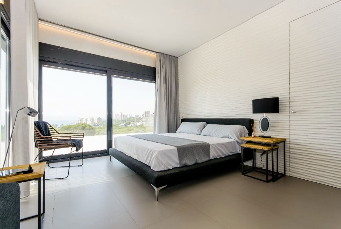 3 bedroom Villa for sale in Cabo Roig with pool - € 1,050,000 (Ref: 8279546)