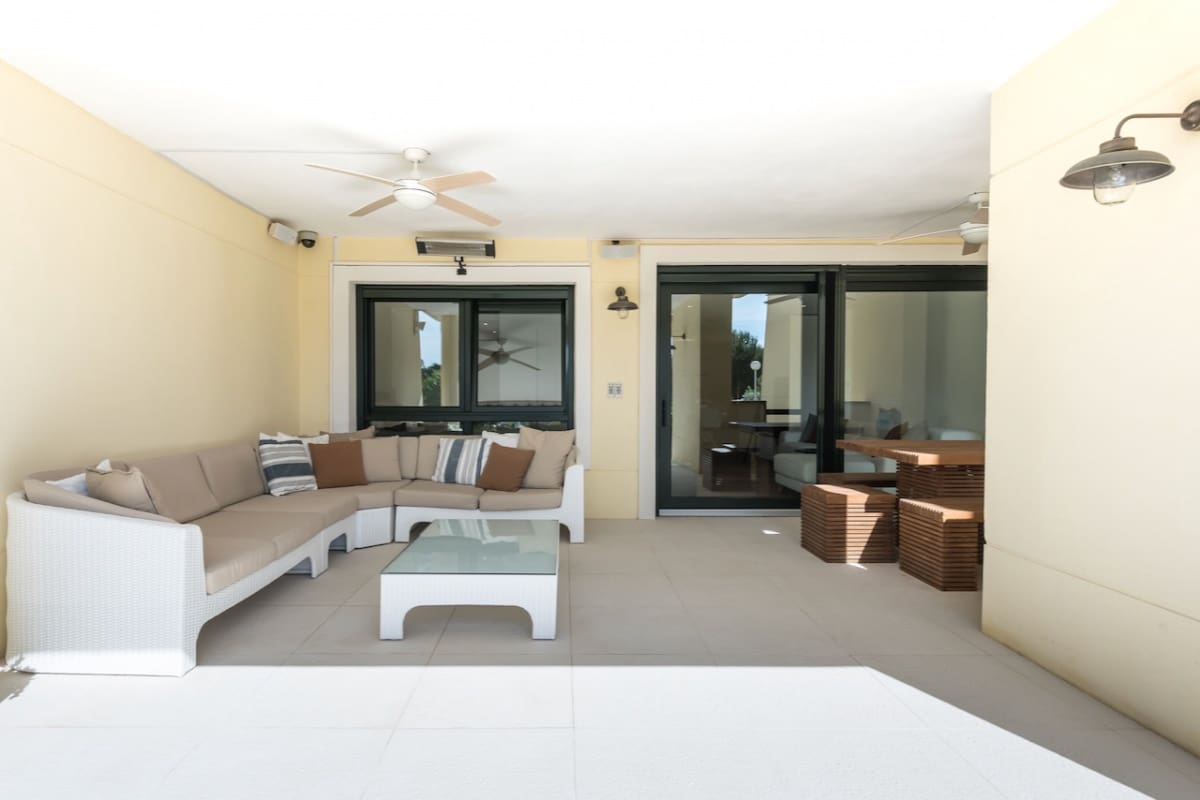 2 bedroom Apartment for sale in Campoamor with pool - € 355,000 (Ref: 8279625)