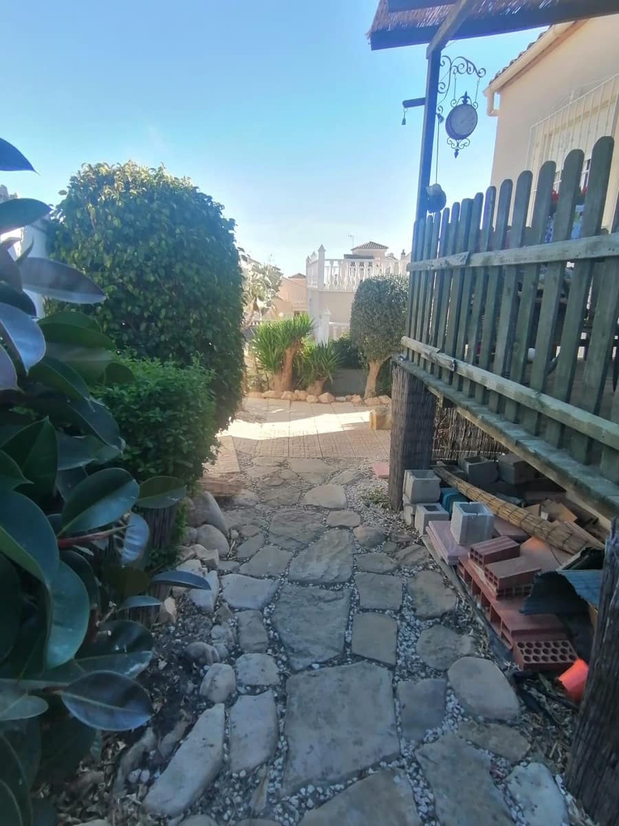 3 bedroom Villa for sale in San Miguel de Salinas with pool - € 260,000 (Ref: 8279676)