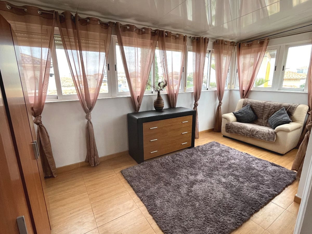 4 quarto Moradia para venda em La Zenia com piscina - 399 000 € (Ref: 8279702)