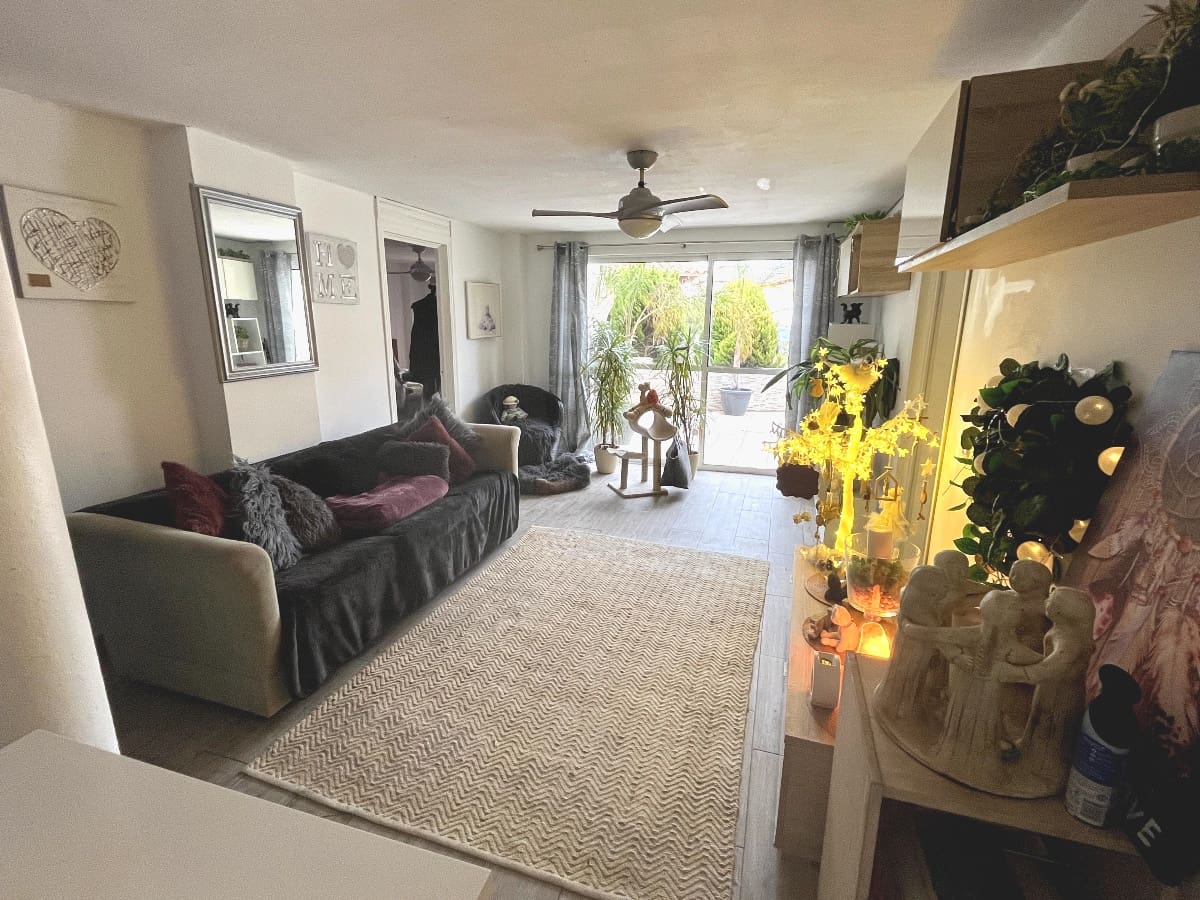 4 quarto Moradia para venda em La Zenia com piscina - 399 000 € (Ref: 8279702)