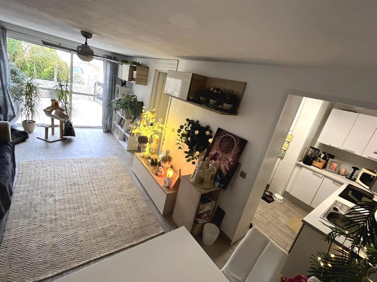 4 makuuhuone Huvila myytävänä paikassa Playa Flamenca mukana uima-altaan 
autotalli - 399 000 € (Ref: 8279702)