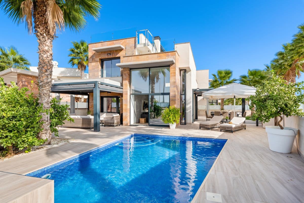 5 soveværelse Villa til salg i Orihuela Costa med swimmingpool garage - € 829.000 (Ref: 8488320)