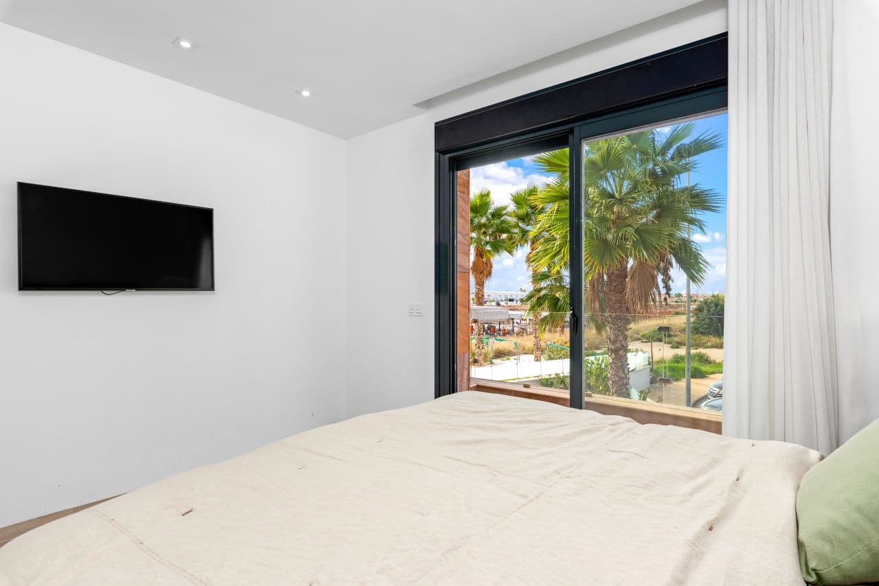 5 Zimmer Villa zu verkaufen in Orihuela Costa mit Pool Garage - 829.000 € (Ref: 8488320)