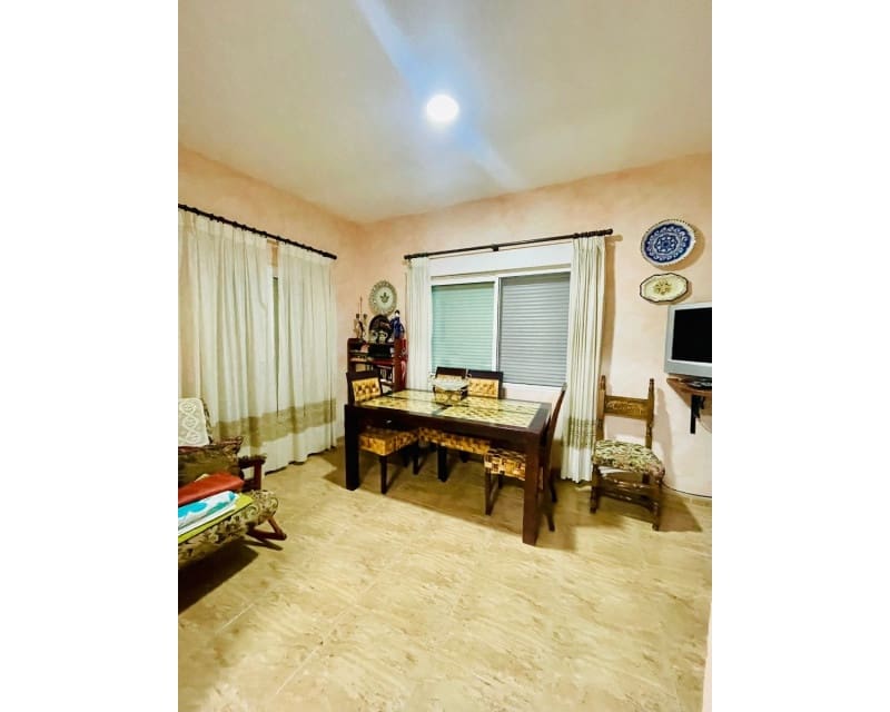 4 quarto Moradia para venda em Torrevieja com piscina garagem - 465 000 € (Ref: 8738655)