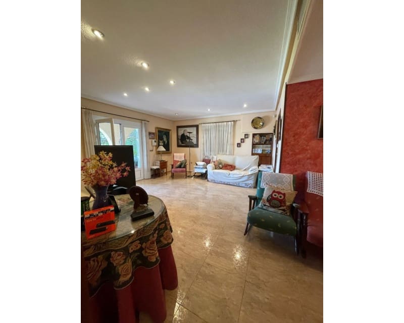 4 quarto Moradia para venda em Torrevieja com piscina garagem - 465 000 € (Ref: 8738655)