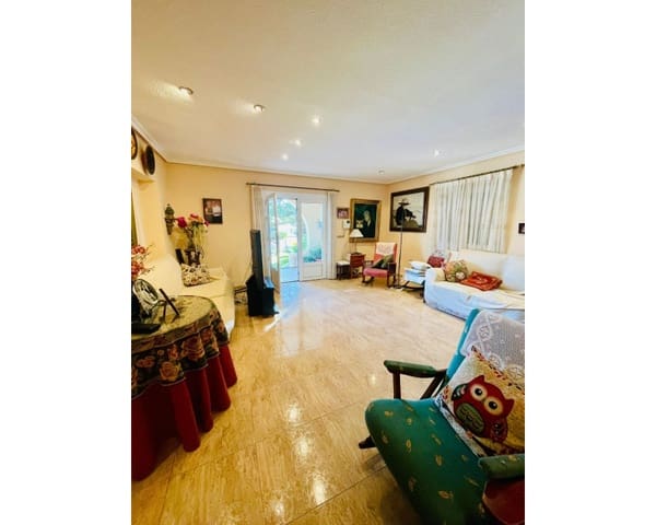 4 bedroom Villa for sale in Los Balcones - Los Altos, Torrevieja with pool garage - € 465,000 (Ref: 8738655)