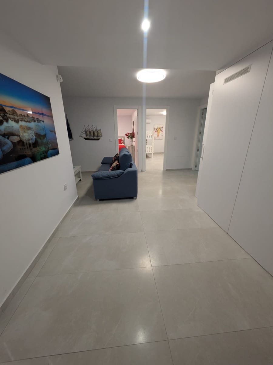 4 soveværelse Villa til salg i Villamartin med swimmingpool garage - € 625.000 (Ref: 8774056)