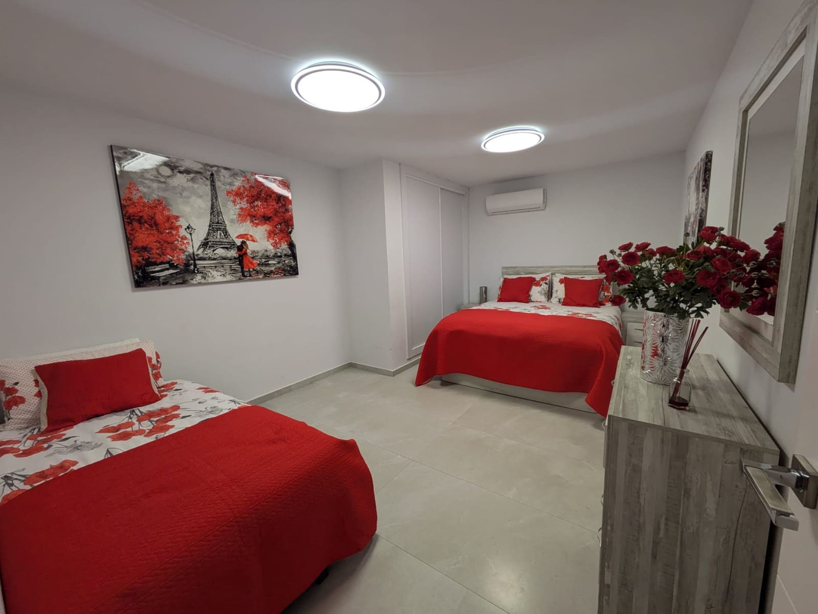 Huvila myytävänä paikassa Villamartin mukana uima-altaan 
autotalli - 625 000 € (Ref: 8774056)