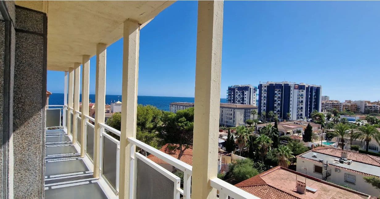 2 soveværelse Lejlighed til salg i Punta Prima med swimmingpool - € 179.900 (Ref: 8787958)