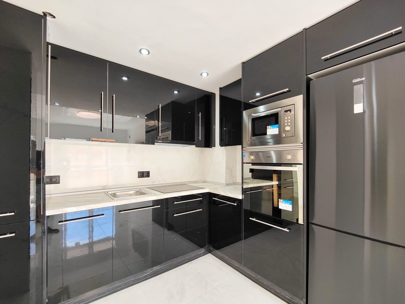 Apartamento de 2 habitaciones en Punta Prima en venta con piscina garaje - 179.900 € (Ref: 8947359)