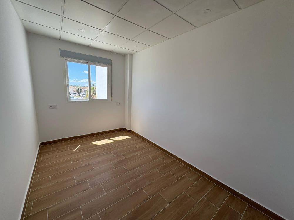 2 bedroom Apartment for sale in Punta Prima with pool - € 195,000 (Ref: 8968752)