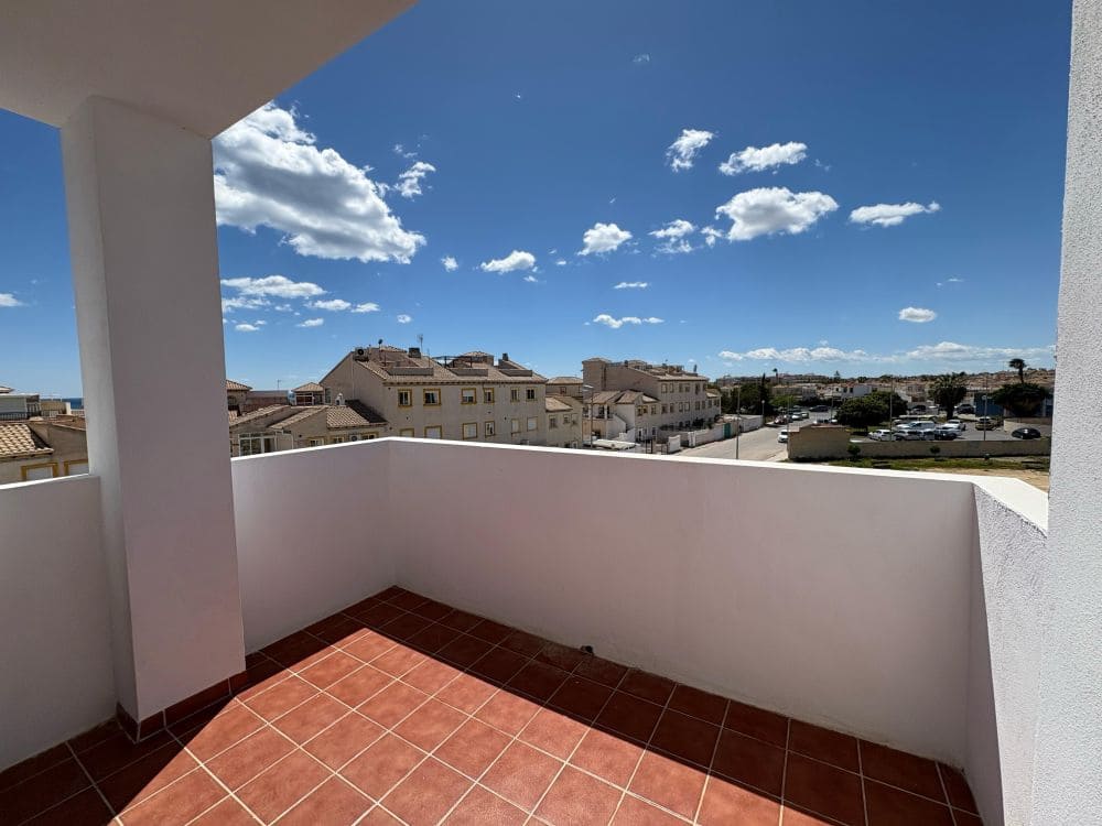 2 bedroom Apartment for sale in Punta Prima with pool - € 195,000 (Ref: 8968752)