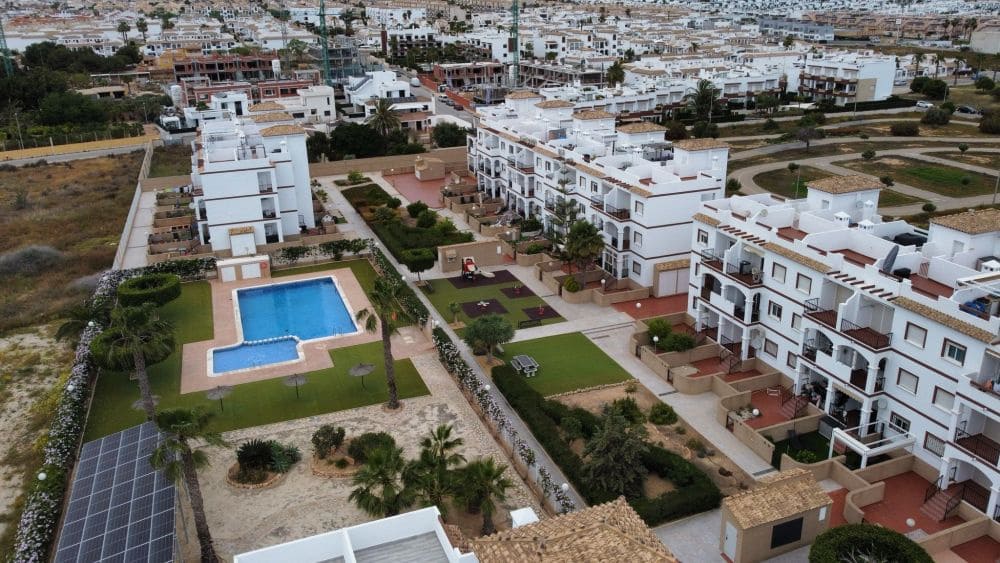 2 bedroom Apartment for sale in Punta Prima with pool - € 195,000 (Ref: 8968752)