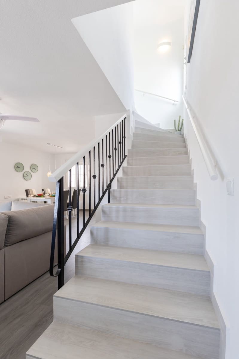 4 soveværelse Villa til salg i Orihuela Costa med swimmingpool - € 325.000 (Ref: 8973316)