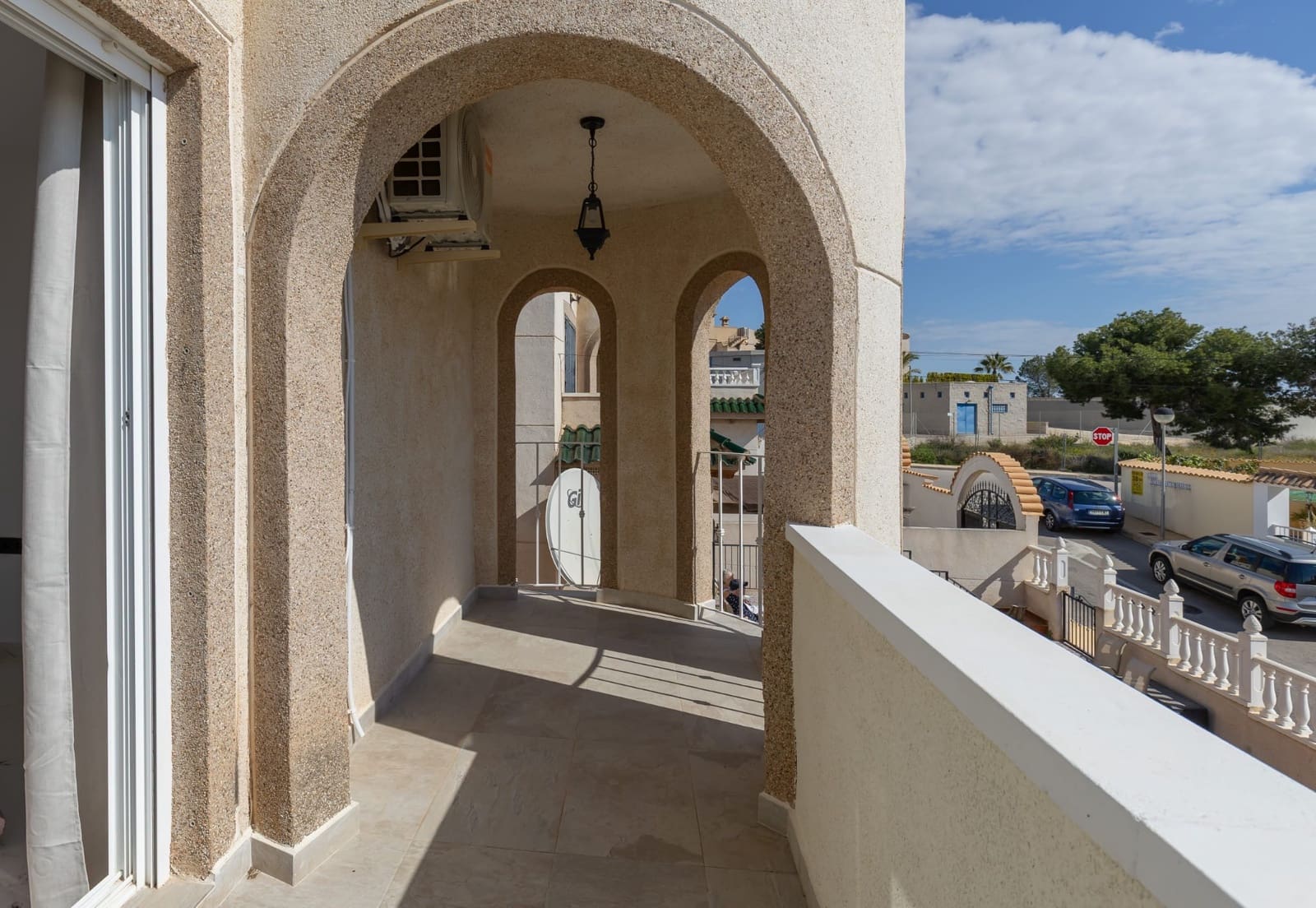 4 soveværelse Villa til salg i Orihuela Costa med swimmingpool - € 325.000 (Ref: 8973316)