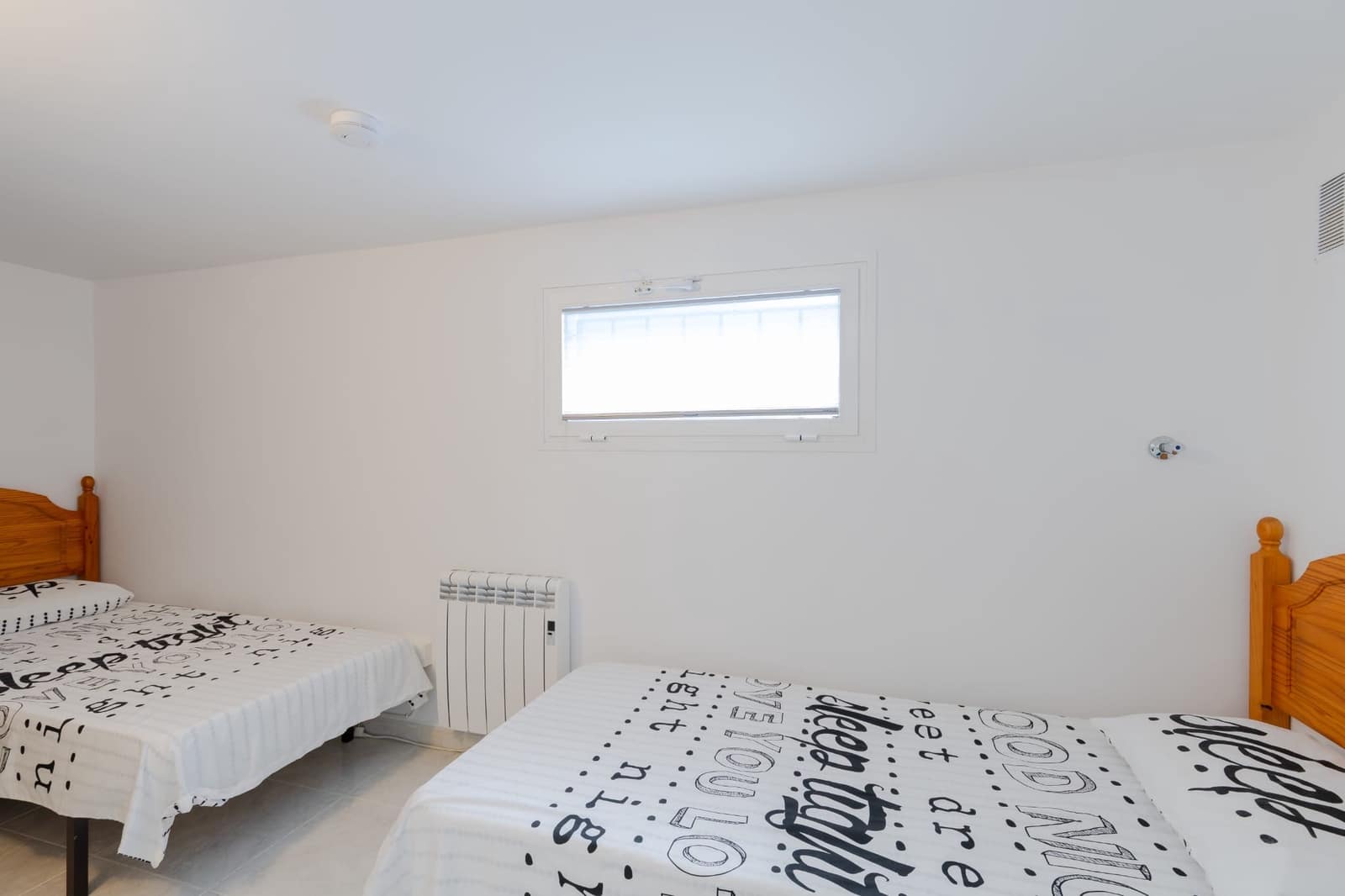 4 soveværelse Villa til salg i Orihuela Costa med swimmingpool - € 325.000 (Ref: 8973316)