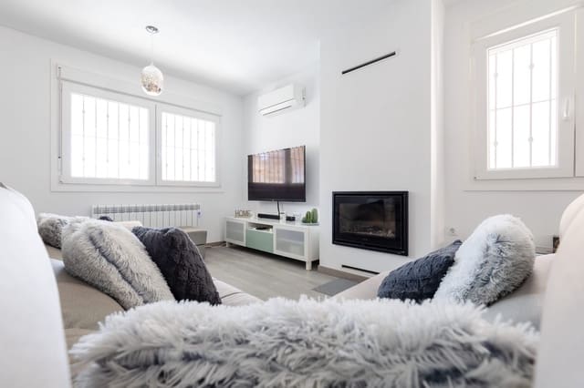 4 makuuhuone Huvila myytävänä paikassa Las Filipinas mukana uima-altaan - 325 000 € (Ref: 8973316)