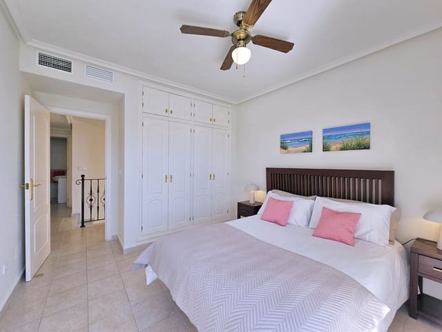 4 bedroom Villa for sale in Cabo Roig, Orihuela with pool garage - € 720,000 (Ref: 8987173)