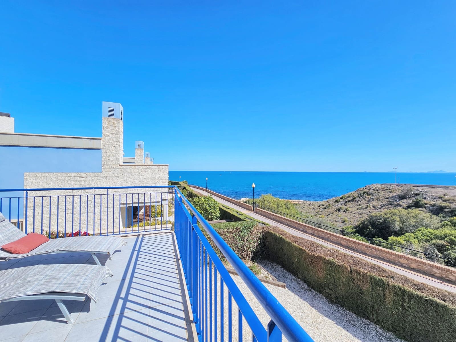 4 bedroom Villa for sale in Cabo Roig with pool garage - € 720,000 (Ref: 8987173)