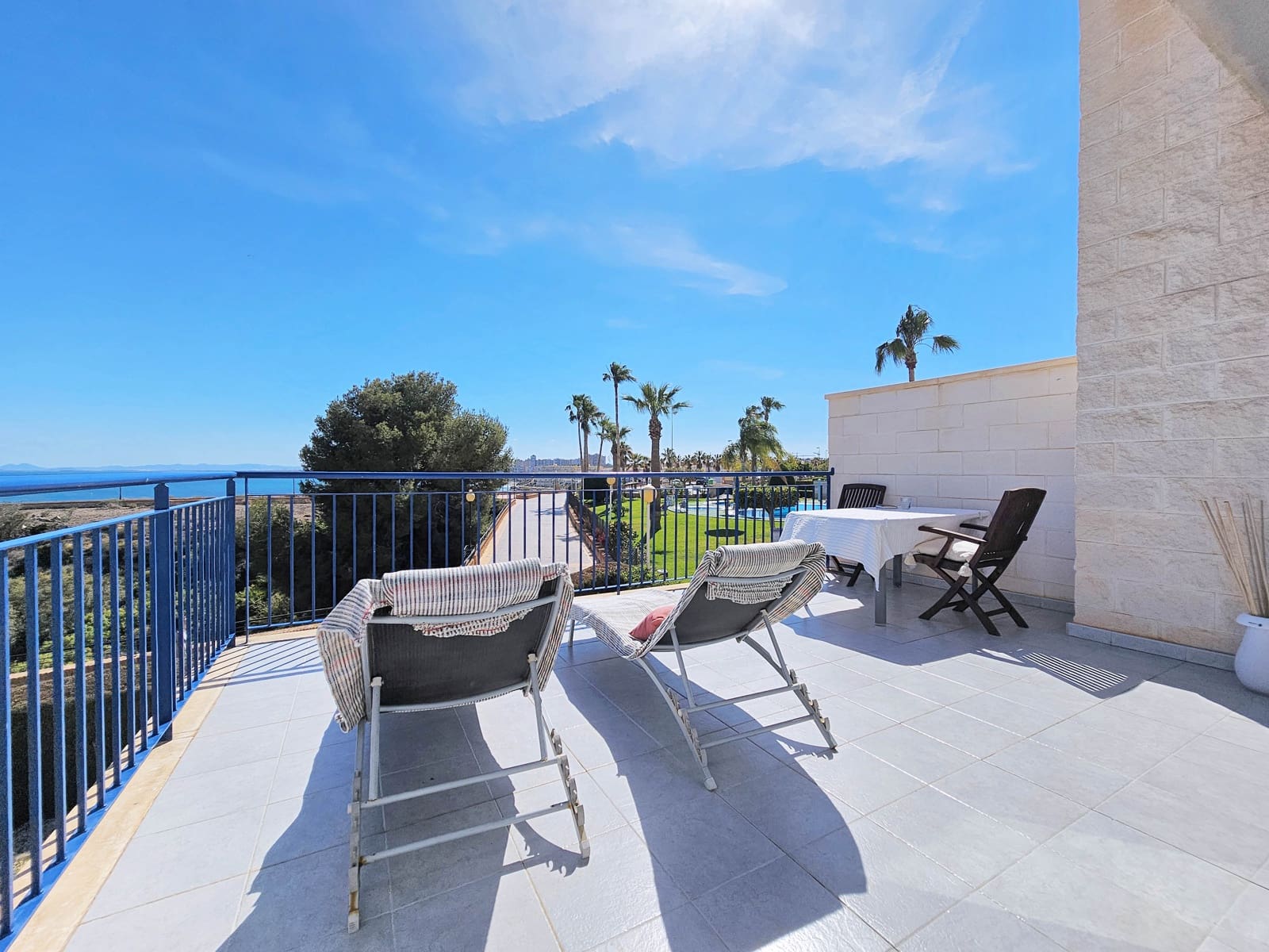 4 bedroom Villa for sale in Cabo Roig with pool garage - € 720,000 (Ref: 8987173)