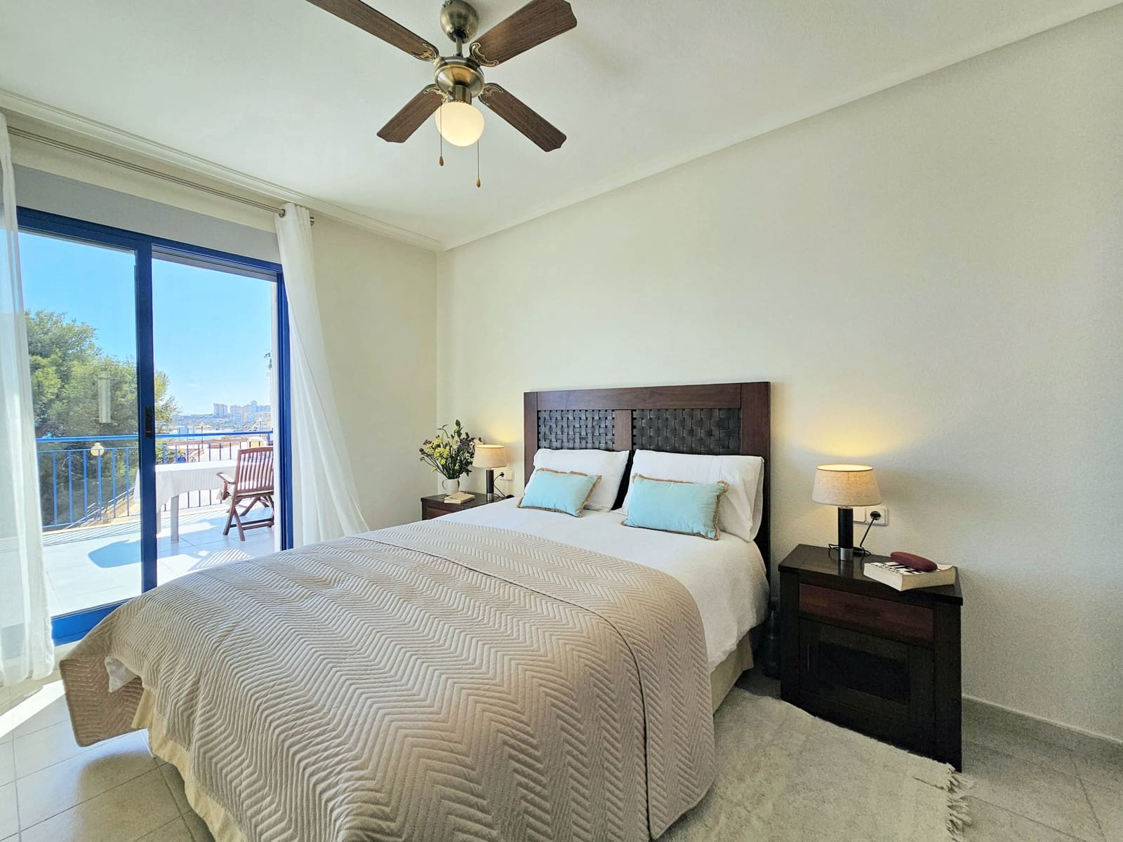 4 bedroom Villa for sale in Cabo Roig with pool garage - € 720,000 (Ref: 8987173)