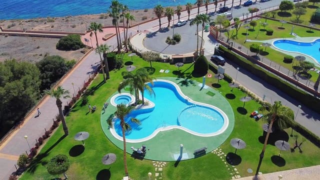 4 bedroom Villa for sale in Cabo Roig, Orihuela with pool garage - € 720,000 (Ref: 8987173)