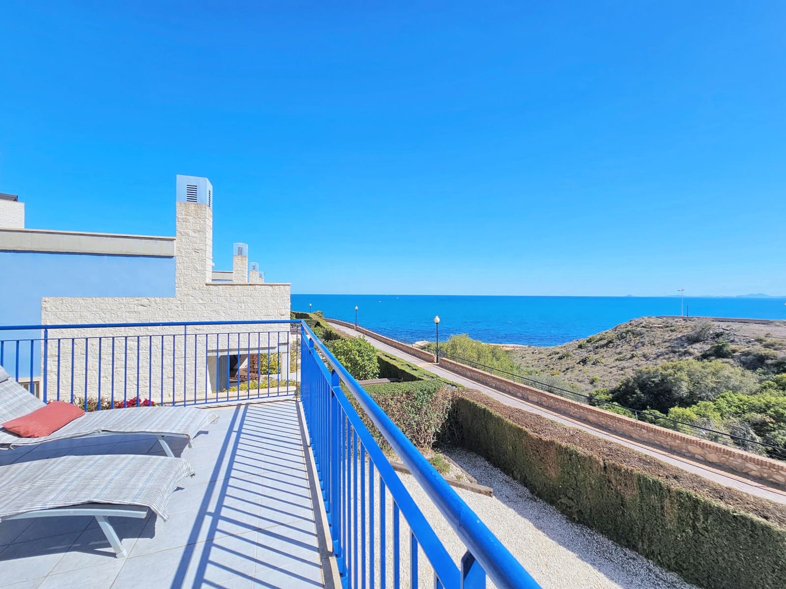 4 bedroom Villa for sale in Cabo Roig with pool garage - € 720,000 (Ref: 8987173)