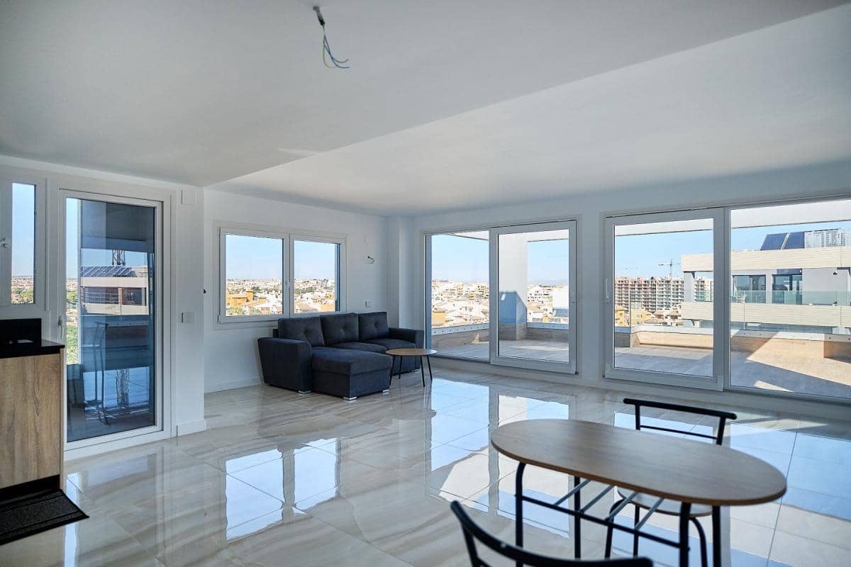 2 soverom Penthouse til salgs i Punta Prima med svømmebasseng garasje - € 599 000 (Ref: 8987176)