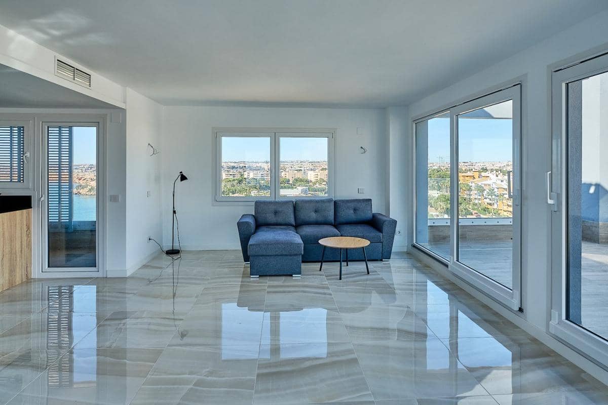 2 soverom Penthouse til salgs i Punta Prima med svømmebasseng garasje - € 599 000 (Ref: 8987176)